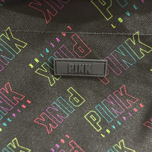 ⭐️SOLD⭐️ NWT Victoria’s Secret PINK Zippered Tote Bag - Picture 3 of 10